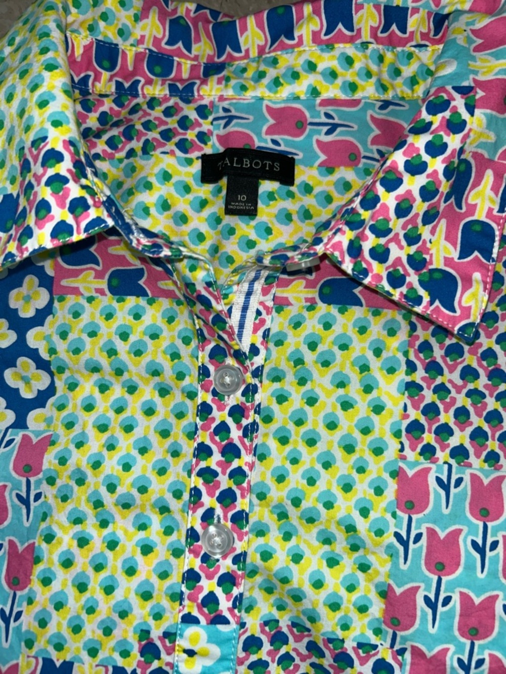 Talbots Pink, Blue & Yellow Floral Patchwork Button-Down Dreas Size Medium